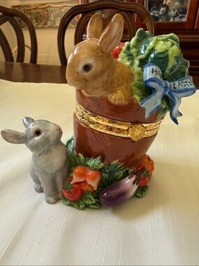 Vintage CWC Spring Easter Bunny rabbits & Egg porcelain trinket box figurine